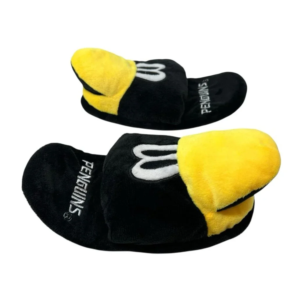 Pittsburgh Penguins Iceburgh Mascot Slippers Kids Youth OS 9